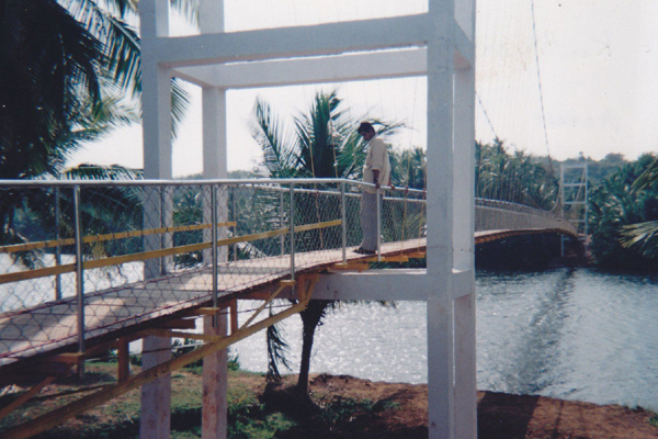 2001 - Kuttiyerikadavu, Kerala	